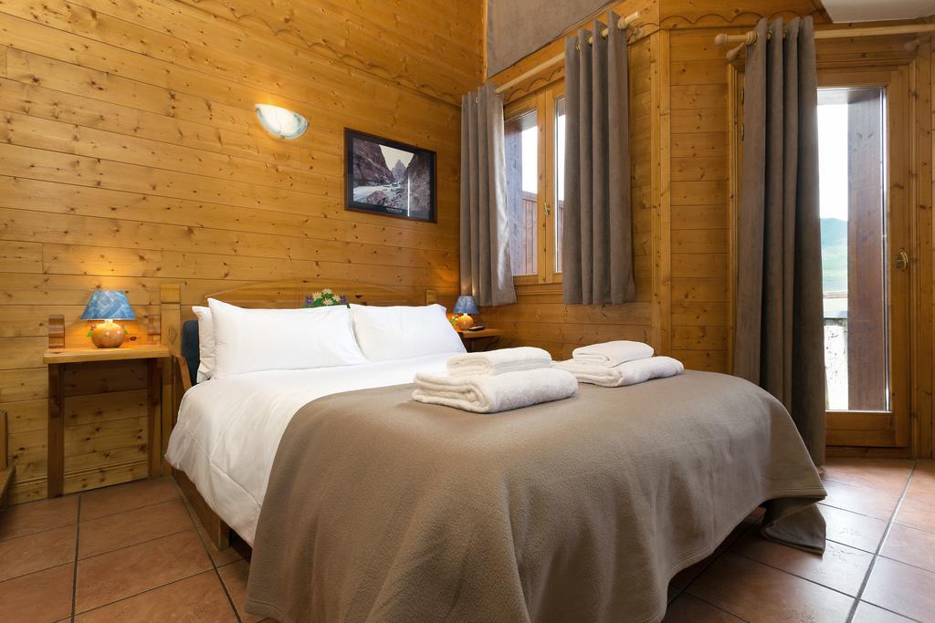 Madame Vacances Les Chalets Du Praz La Plagne Zimmer foto