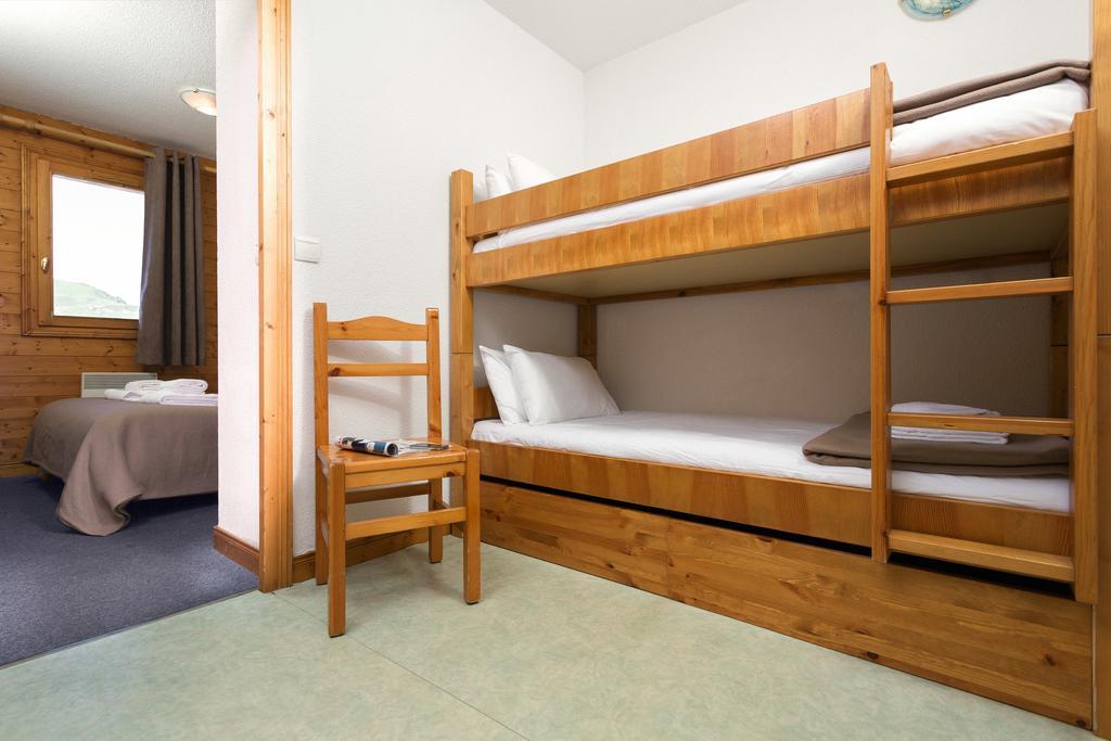 Madame Vacances Les Chalets Du Praz La Plagne Zimmer foto